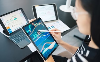 Which Key Economic, Social, and Regulatory Factors Are Driving Current Trends in Minnesota's Local Property Markets?